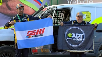 Javier Vélez celebrando su título