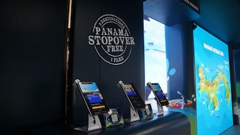 Atravesar el aeropuerto ya no será lo mismo. Iniciativas estatales y empresariales confluyen para que los viajeros prolonguen su estadía. Escalar en Panamá podría convertirse en mucho más que un simple trámite de viaje (Foto cortesía Presidencia de la República)