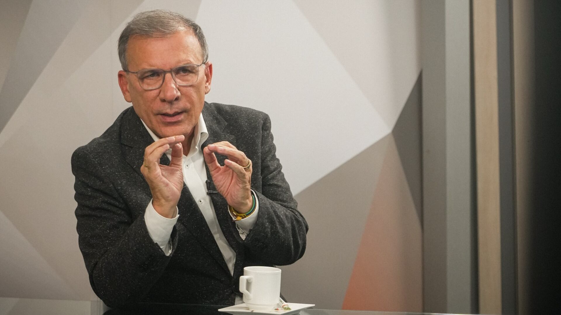 Roy Barreras quiere ser el sucesor de Gustavo Petro en la presidencia y ya estaría planeando importantes alianzas; una de ellas con Francia Márquez - crédito Roy Barreras/Facebook