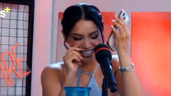 Pamela Franco, debutando como locutora