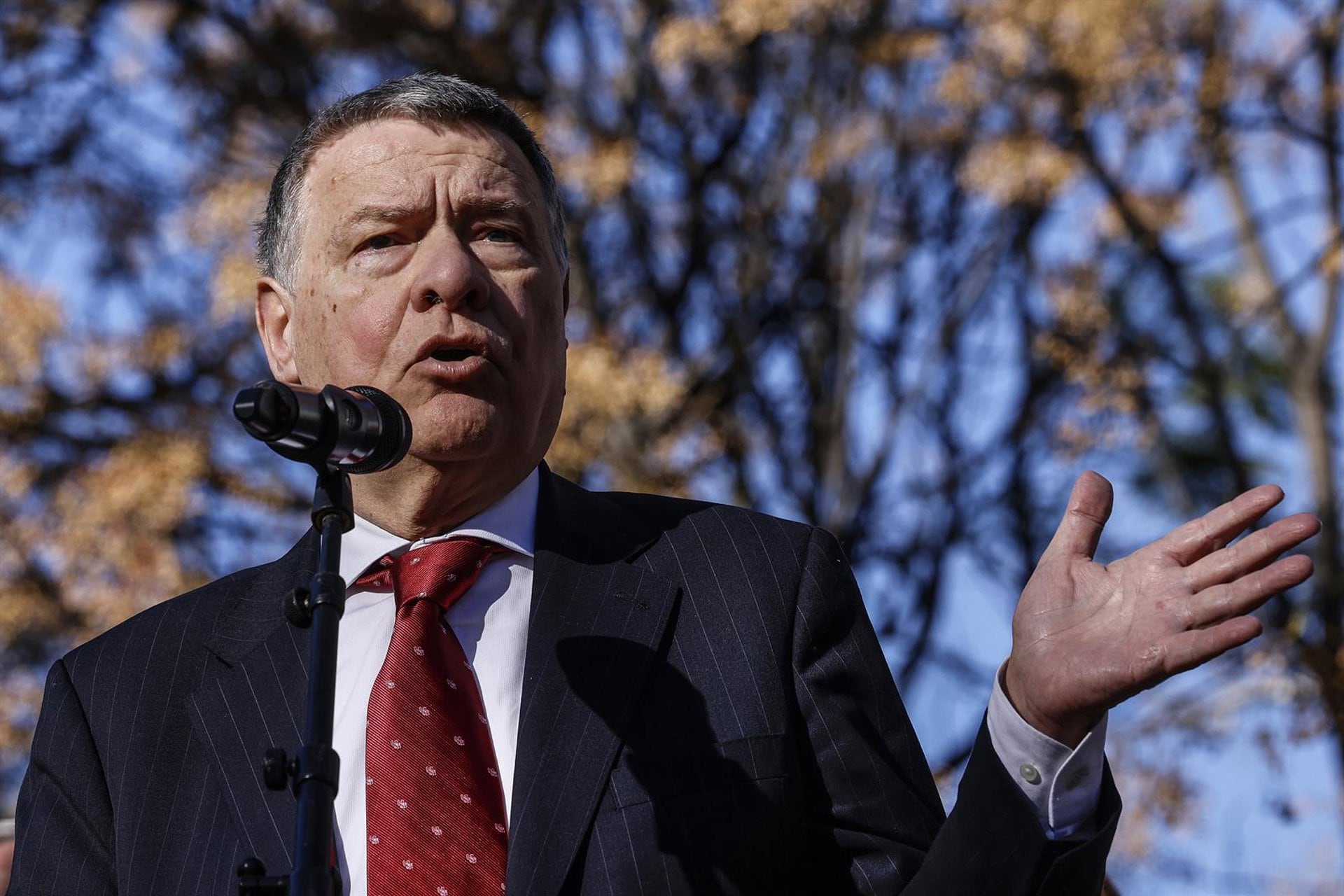 Jordi Sevilla asegura que dirigentes del PSOE estaban «todos informados» de sus planes aunque no «estuvieran de acuerdo»