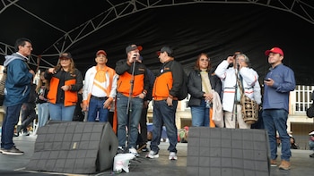 El paro de maestros en Bogotá avanza con normalidad. Hay intervenciones en tarima en la Plaza de Bolívar - crédito @fecode/X