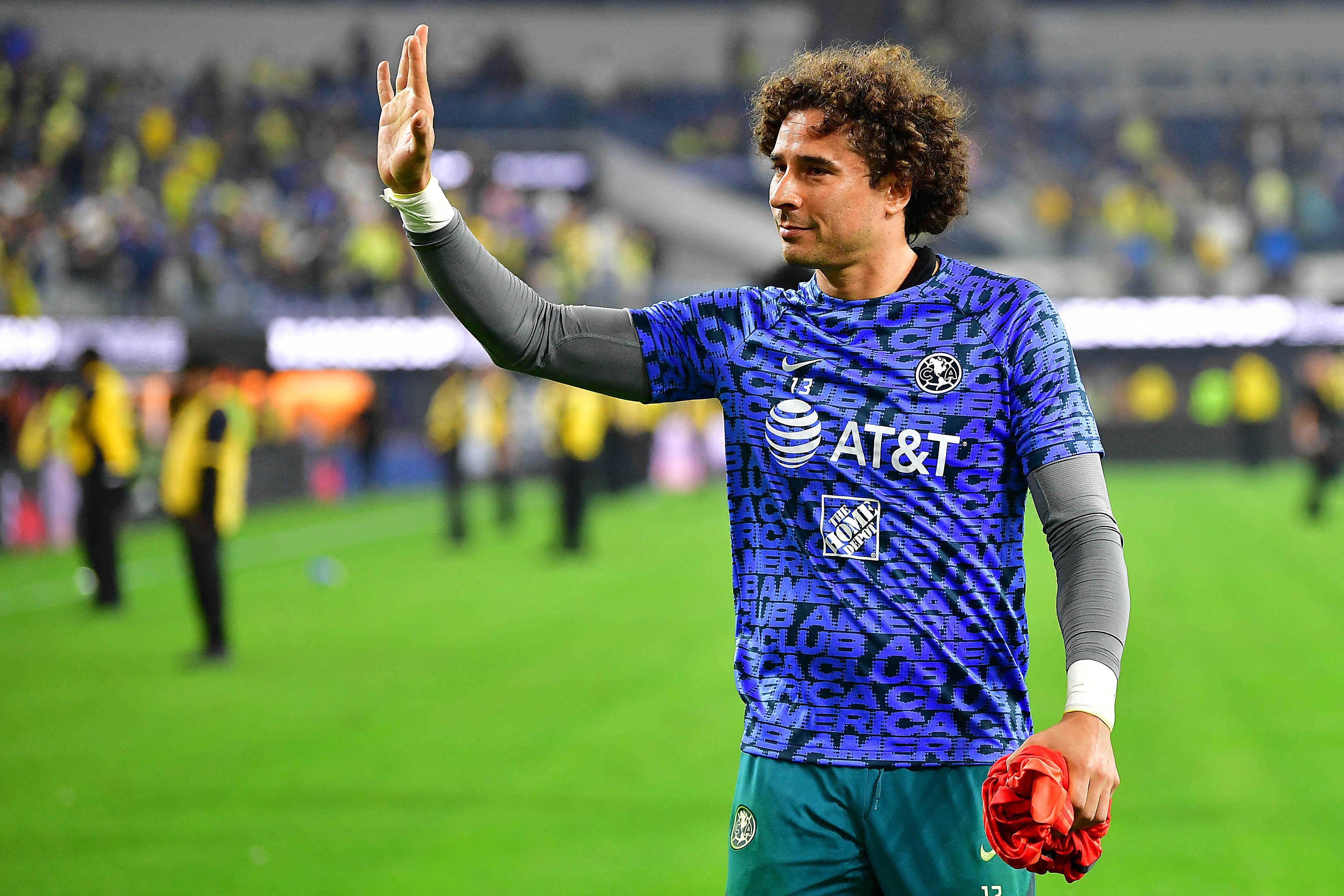 Memo Ochoa pudo seguir jugando, pero prefirió retirarse: su representante revela las ‘jugosas’ ofertas que rechazó