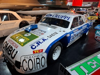 El Ford Fairlane de Oscar Angeletti