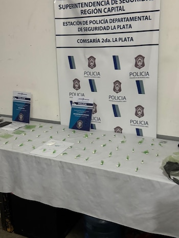 Allanamiento El Mercadito de La Plata