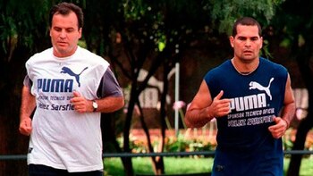 Bielsa y Chilavert corren por