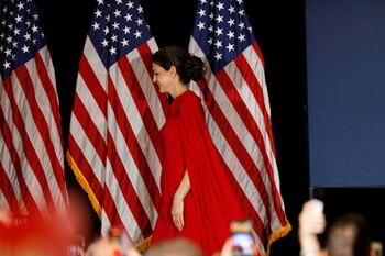 Casey DeSantis abandona el escenario