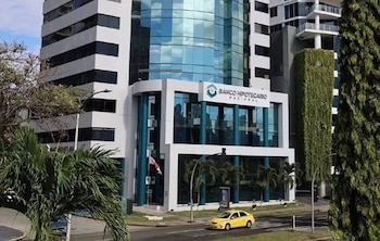 En Panamá operan 39 bancos