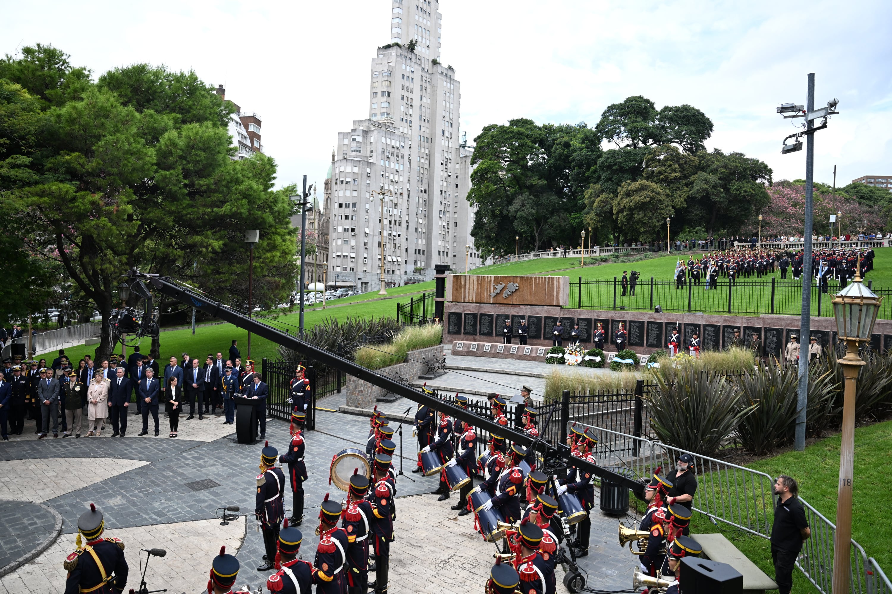 A 44 del inicio de la guerra de Malvinas, el presidente Javier Milei encabezó el acto conmemorativo