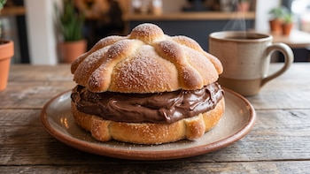 Pan de muerto con chocolate o café: el cálculo del IMSS de cuántas calorías ingieres en una sola sentada