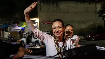 María Corina Machado se reúne con más de un centenar de familiares de presos políticos tras regresar al país