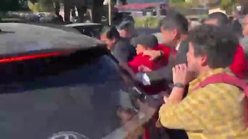 Repudio transversal por agresión de estudiantes a la ministra de Ciencias chilena: la insultaron y lanzaron agua