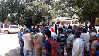 Obreros rurales en el campo