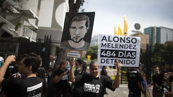 Decenas de activistas y familiares