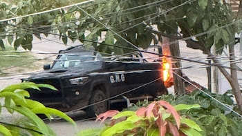 Varias camionetas rotuladas con las letras "GNG" circularon por el municipio durante la jornada de violencia. (Especial)