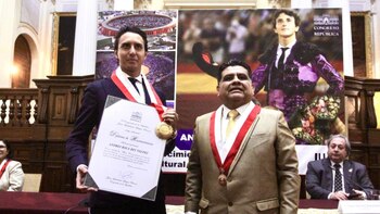 Andrés Roca Rey: condecoran a