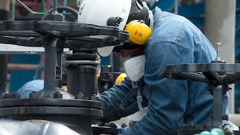 Salarios dinámicos y premios por productividad: cómo es el acuerdo paritario que cerró el sector más pujante de la economía