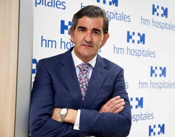 El doctor Juan Abarca, presidente