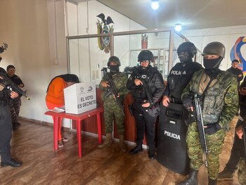 Imagen 4TSX336SBJFOLFZ5I64I6LBHJY