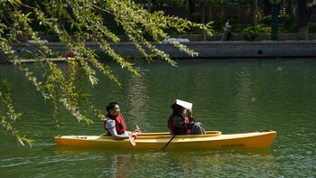 China emite alertas por fuertes