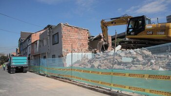 Iniciaron las demoliciones para la