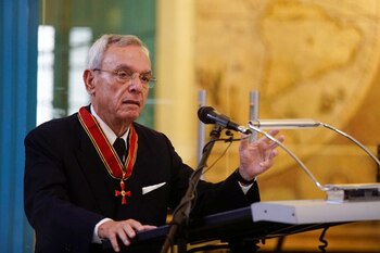 Eusebio Leal, un intelectual líder e historiador de la ciudad de La Habana da un discurso luego de recibir la Orden del Mérito de la República Federal de Alemania en La Habana, Cuba 17 de noviembre del 2017. REUTERS/Alexandre Meneghini