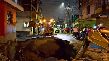 Cuatro hundimientos en menos de un mes en Mixco, Guatemala: tuberías de 26 años y vecinos que exigen solución integral