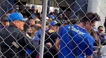 Policía Auxiliar despedido por agresión