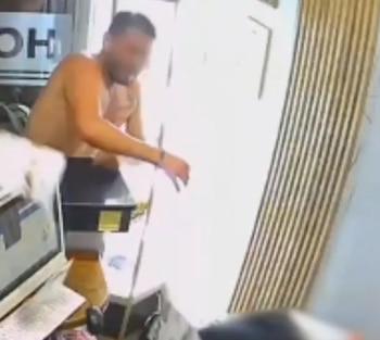 El alcalde Federico Gutiérrez confirmó la captura del agresor e informó que es un ciudadano colombiano, desmintiendo rumores sobre nacionalidad extranjera - crédito Captura video