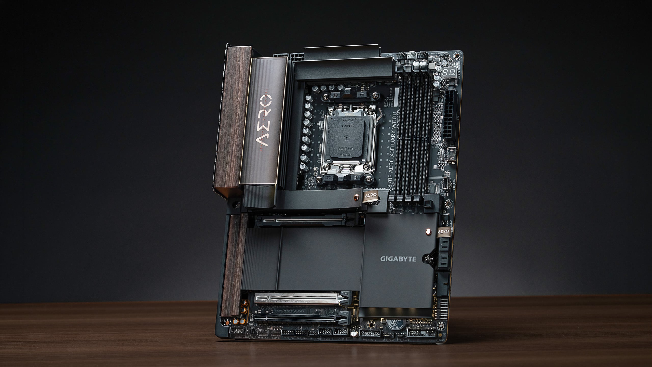GIGABYTE AORUS