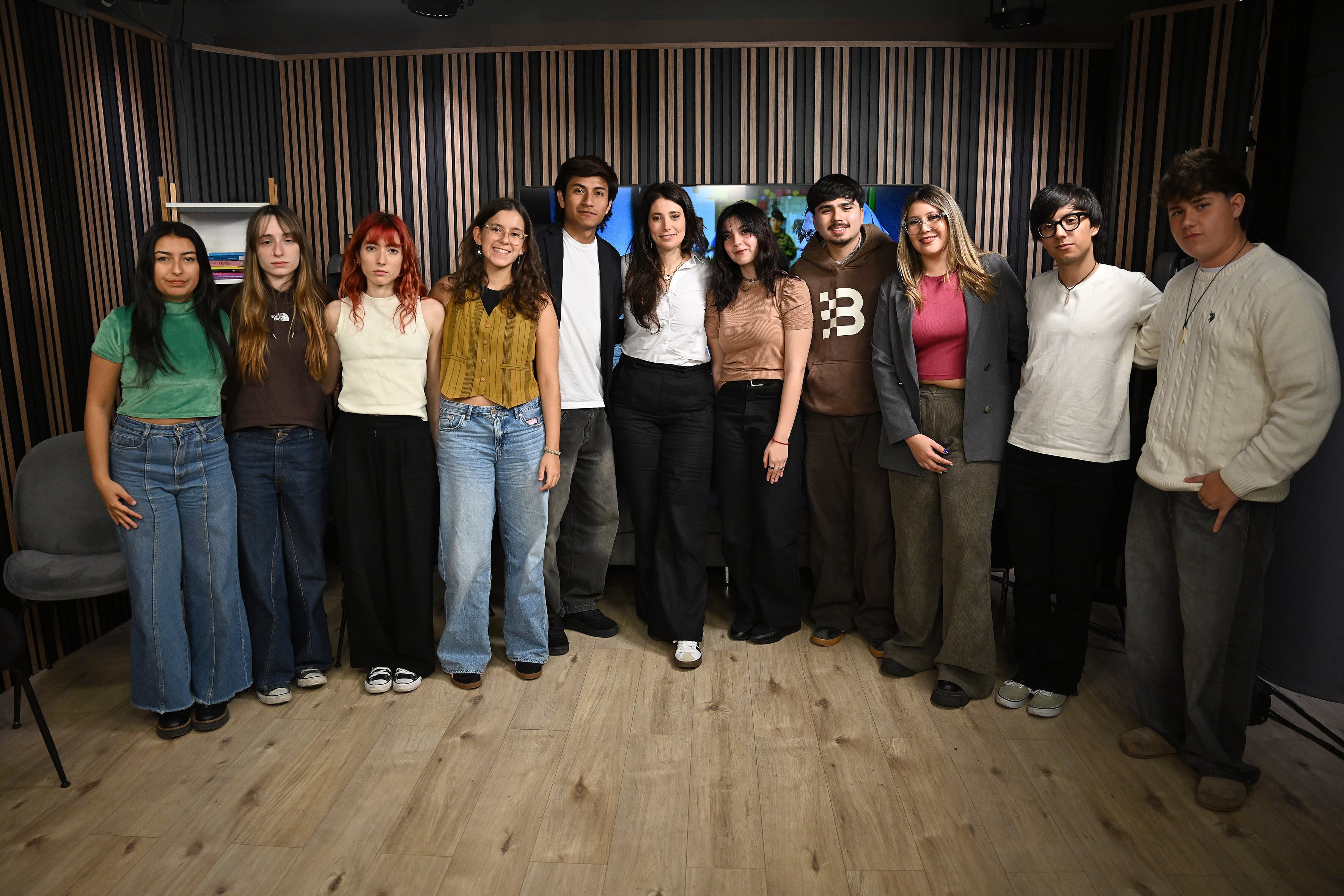 El ciclo La Entrevista Informal convocó a jóvenes para hablar sobre sus prioridades, preocupaciones y desafíos