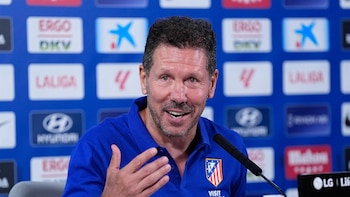 Simeone: "Los equipos que salgan más rápido de las dificultades serán los que compitan por ganar títulos"