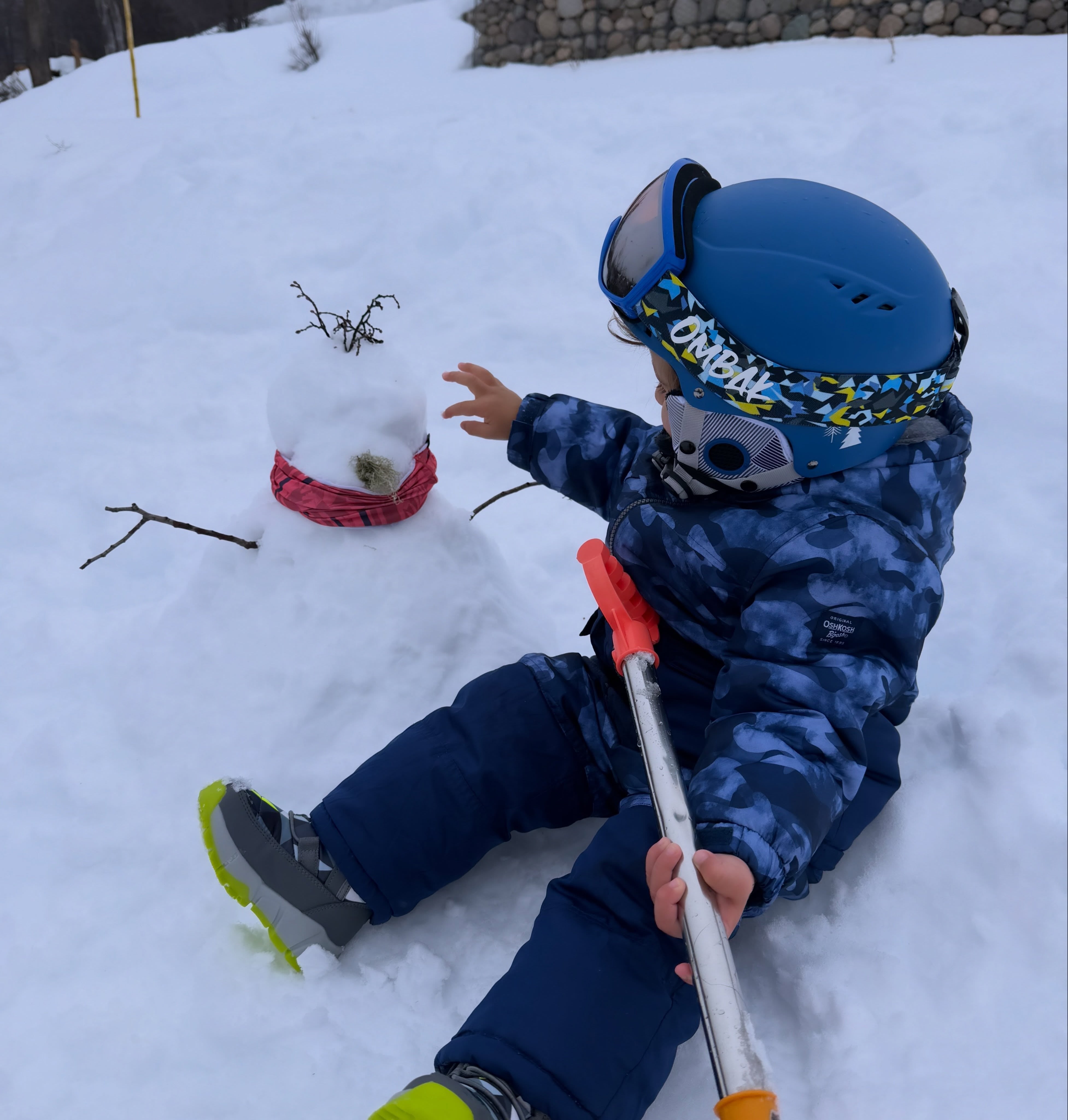 Cruz Urcera y los muñecos de nieve, un atractivo sin tiempo para los chicos