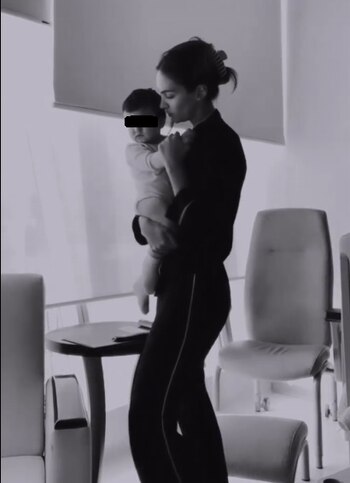 Natalie Vértiz cuida a su