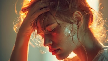 Principales síntomas del dengue incluyen fiebre alta, dolor de cabeza, muscular, y erupciones cutáneas. - (Imagen Ilustrativa Infobae)