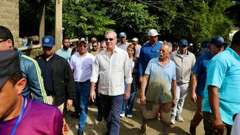 República Dominicana: El presidente Abinader encabeza jornada de trabajo en zonas afectadas por lluvias y comunidades del Gran Santo Domingo