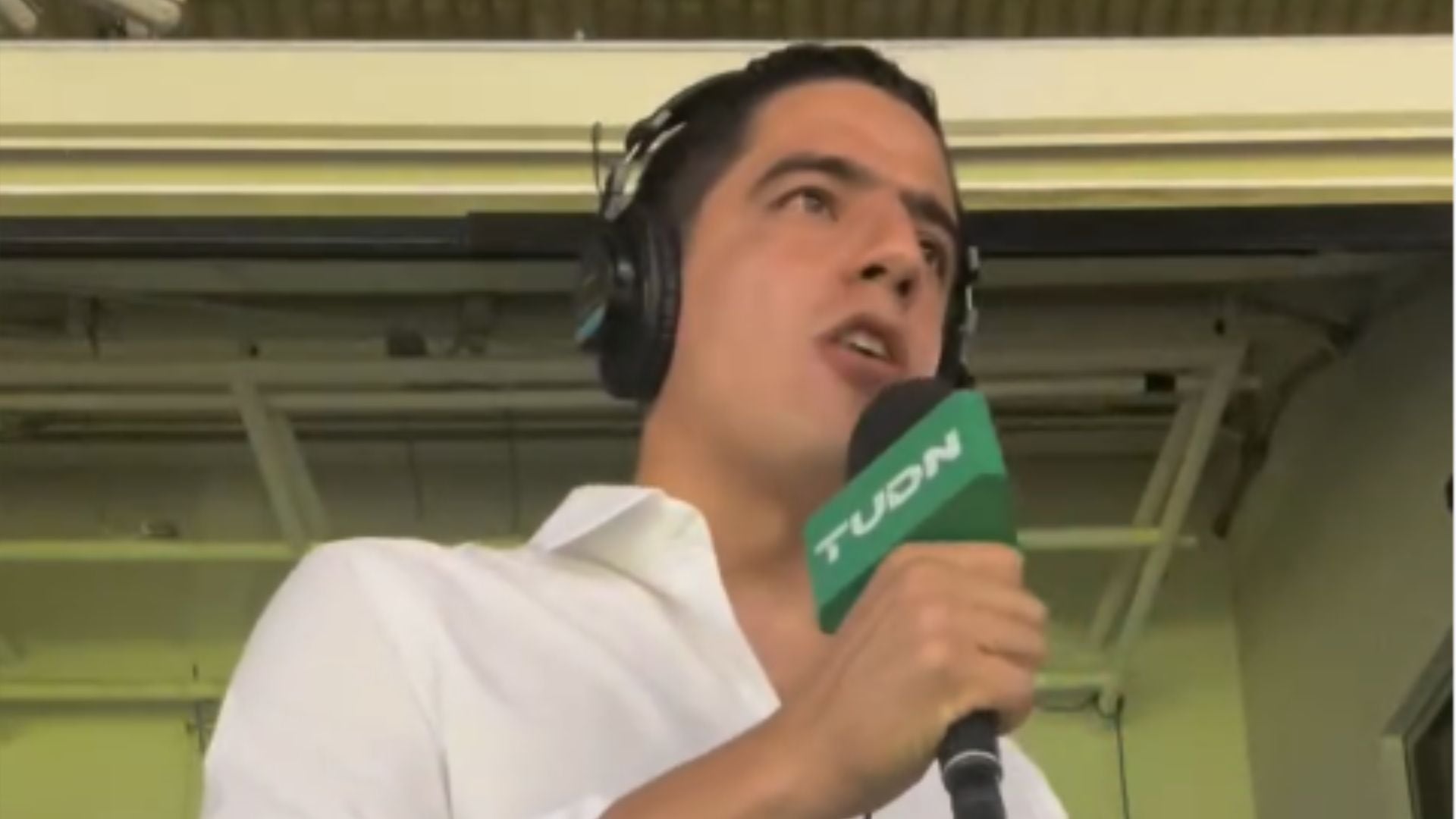 ¡Chocan en vivo! Andrés Vaca y Marco Cancino se enfrentan con todo en plena transmisión de TUDN