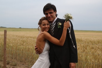 Pampita y Martín Barrantes el día de su boda en 2002 en Tres Lomas (Archivo)