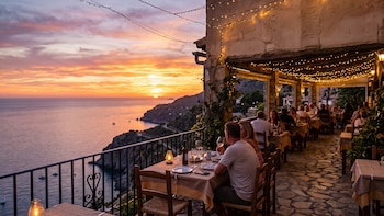 El atardecer ya se cobra como complemento en algunos restaurantes: una oferta de ocio diseñada para aprovechar ese momento concreto