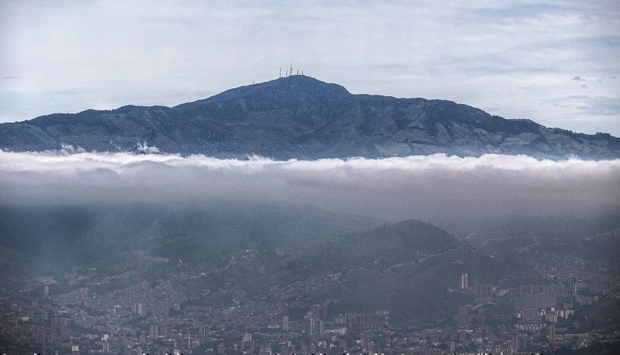 Contaminación del aire en Medellín, la segunda ciudad más golpeada por esta problemática - crédito Pedro Londoño/Pontificia Universidad Bolivariana