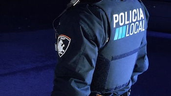 Denuncian a una joven por