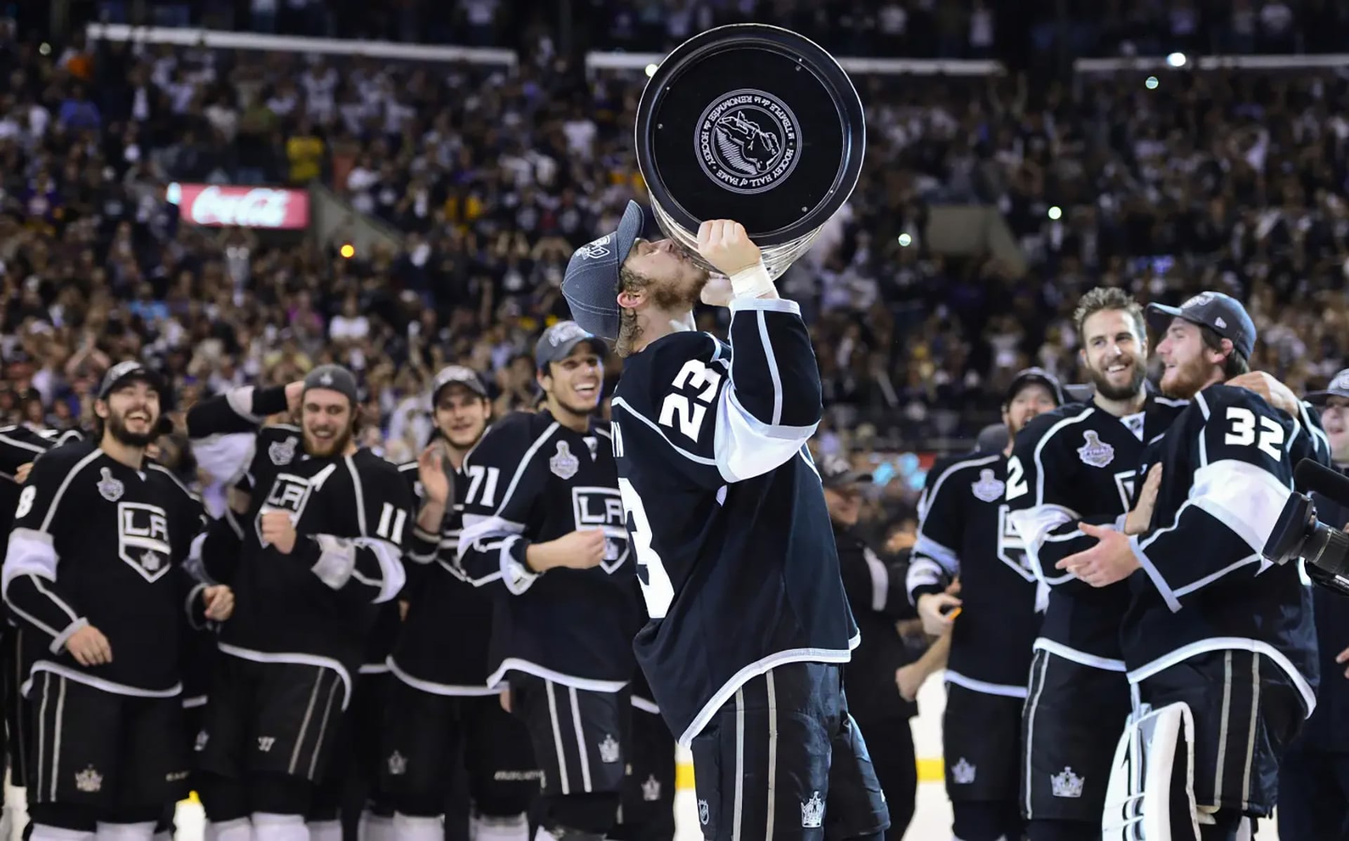 Lo que empezó en una arena semivacía en Long Beach hoy define la geografía del hockey profesional en todo el continente (AP Photo/Mark J. Terrill)