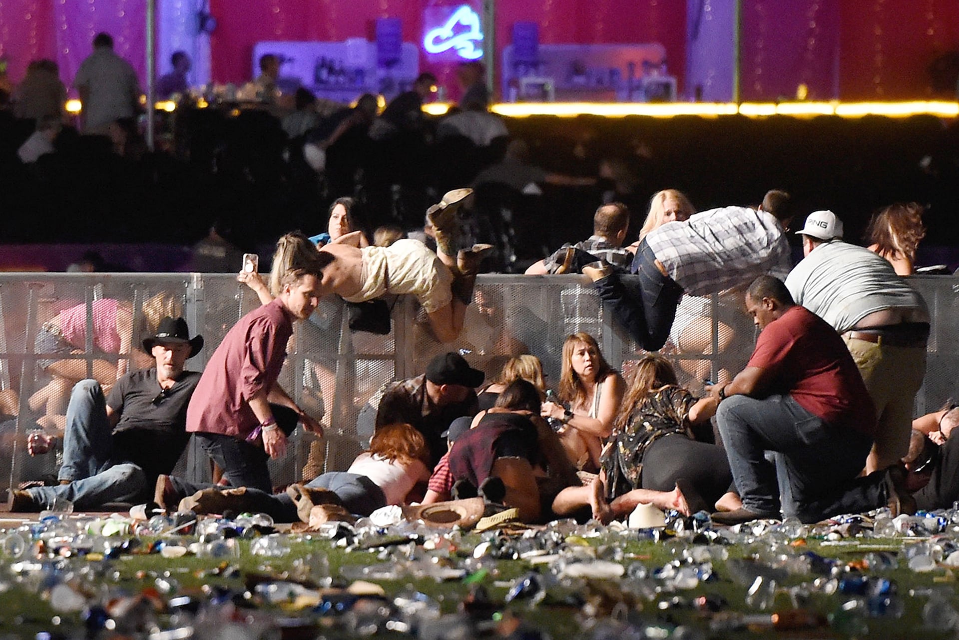 La gente se refugió como pudo durante el brutal ataque de Stephen Paddock en Las Vegas, ocurrido hace nueve años