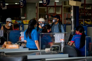 Un grupo de personas en