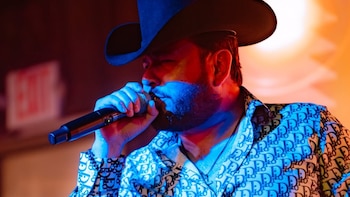 “Me puse una pistola en la sien”: Roberto Tapia habla sin filtros sobre su lucha contra la depresión