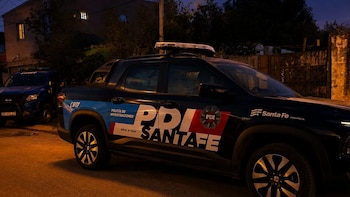 Hallaron un cuerpo calcinado dentro de un pozo en Villa Gobernador Gálvez: investigan las causas de la muerte