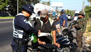 Autoridades informaron la recuperación de 47 motocicletas y 18 vehículos reportados como robados durante la vigencia del estado de prevención.(Cortesía: Ministerio de Gobernación)