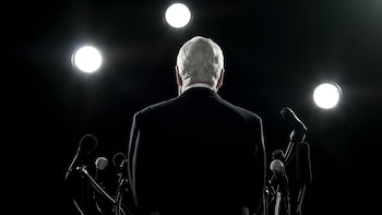 Alertan deterioro democrático en Colombia