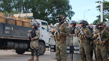 Edmand Lara cuestionó la militarización