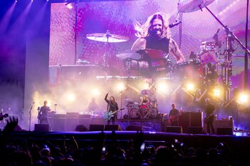 Taylor Hawkins en la pantalla